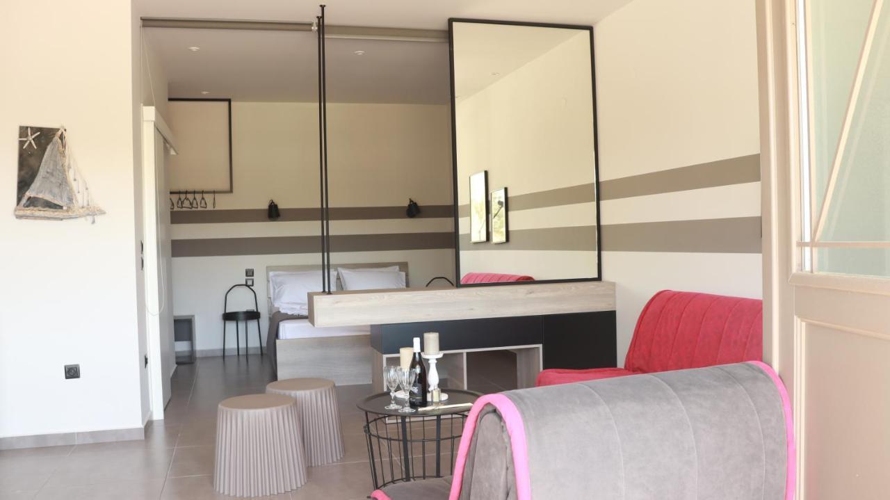Siviri Suites Eksteriør bilde